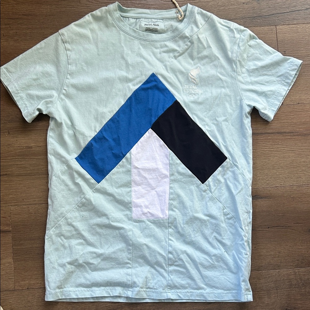 Team Estonia Olympics Light Blue Graphic Short-Sleeve Tee ! Medium